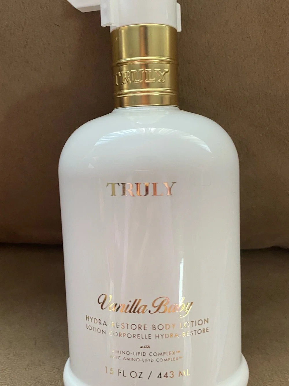TRULY Vanilla Baby Hydra-Restore Body Lotion — White with Gold Accents